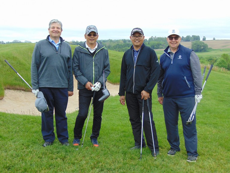 Foursome shots 31