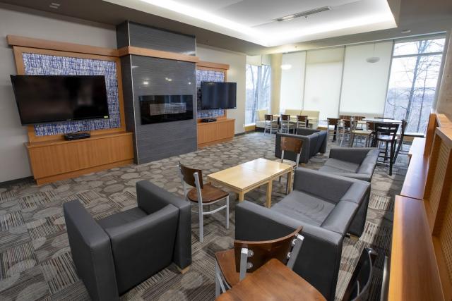 Dining Hall Common Lounge