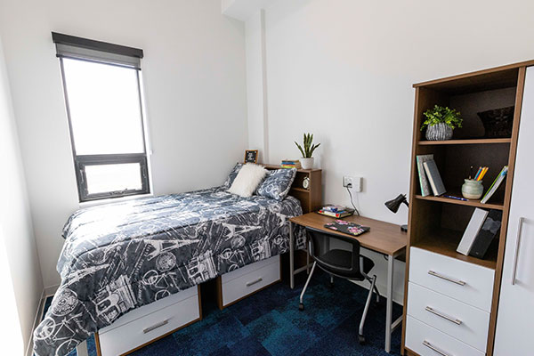 Staged residence - Lakeshore