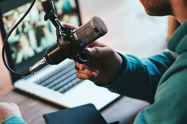 microphone and laptop