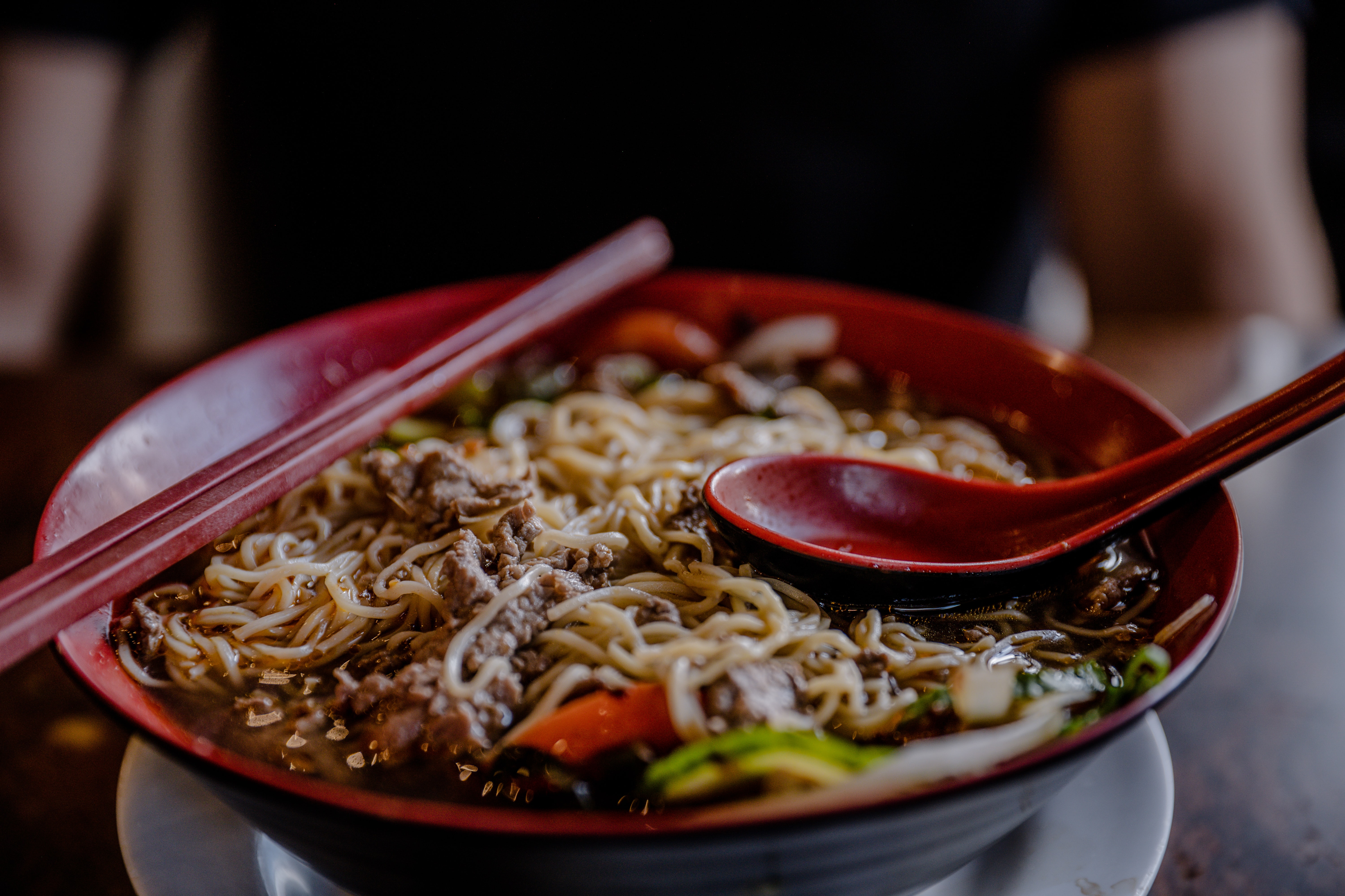 A bowl of noodles.