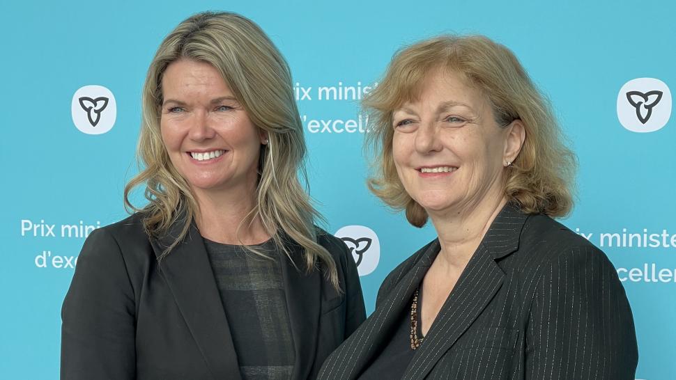 Minister of Colleges and Universities Jill Dunlop presents Humber College’s Brenda Ripley with a Minister’s Award of Excellence.