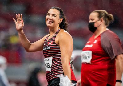 Renee Foessel and Jennifer Brown compete in shot put in Tokyo in 2020